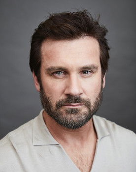 Clive Standen