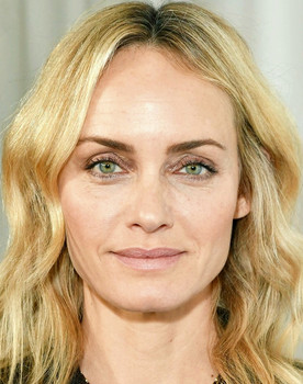 Amber Valletta