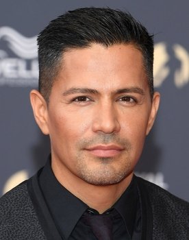 Jay Hernandez